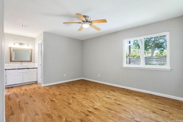 13930 Mission Valley, San Antonio, TX 78233