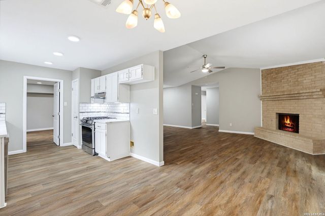 13930 Mission Valley, San Antonio, TX 78233