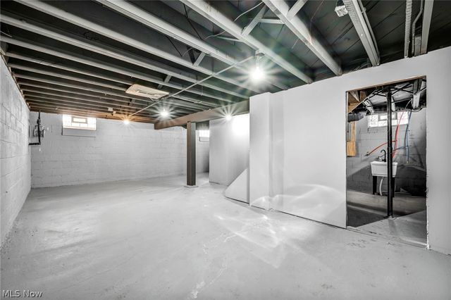 4137 E 154th Street, Cleveland, OH 44128