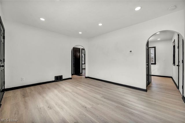 4137 E 154th Street, Cleveland, OH 44128