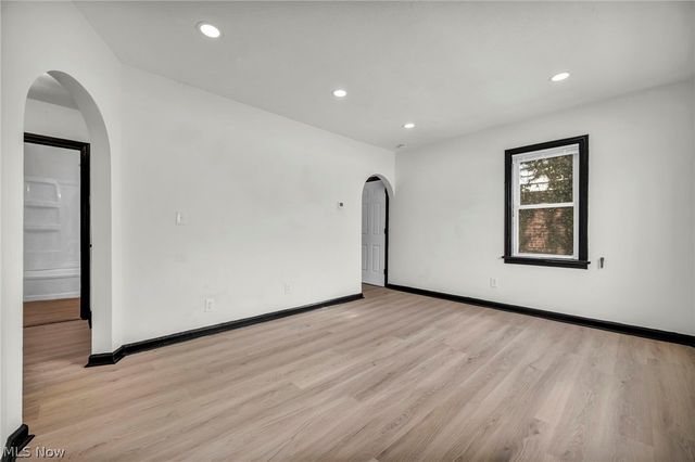 4137 E 154th Street, Cleveland, OH 44128