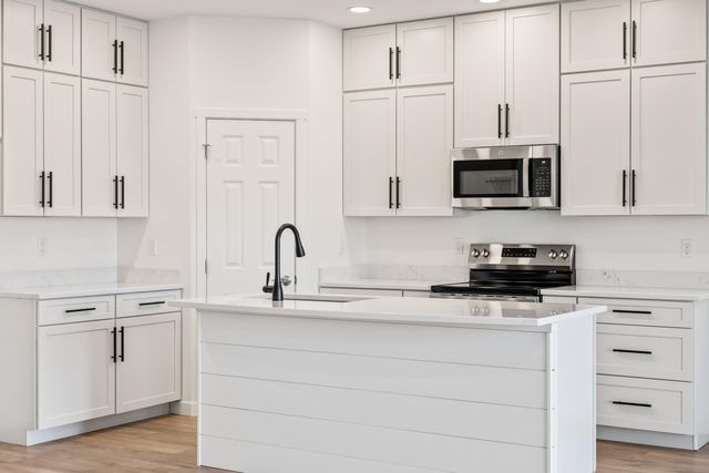 137 SE 16th Street, Madras, OR 97741