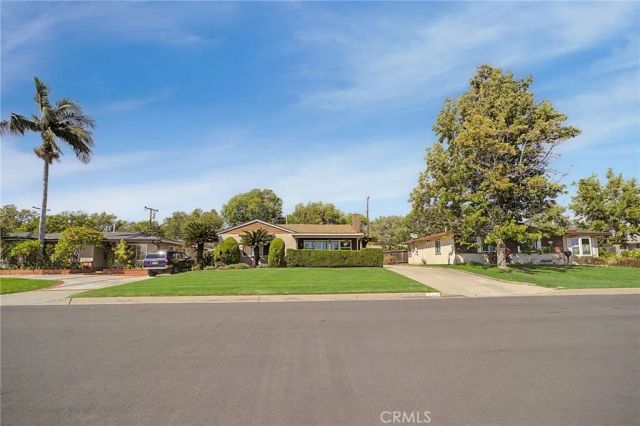 347 W Leeside, Glendora, CA 91741