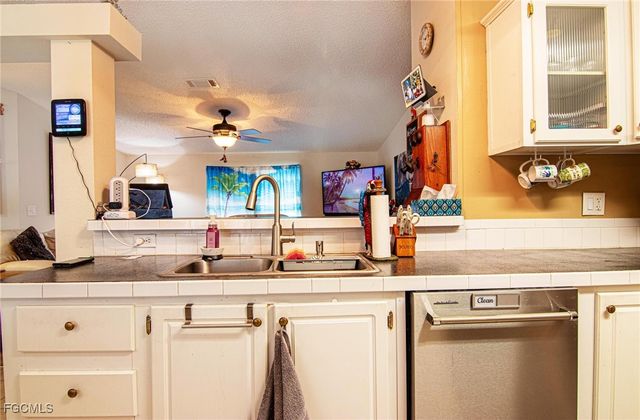 12921 Timothy LN, Fort Myers, FL 33908