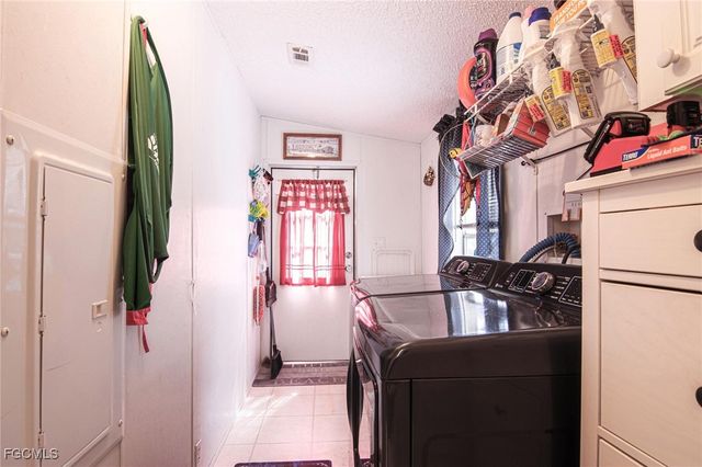 12921 Timothy LN, Fort Myers, FL 33908