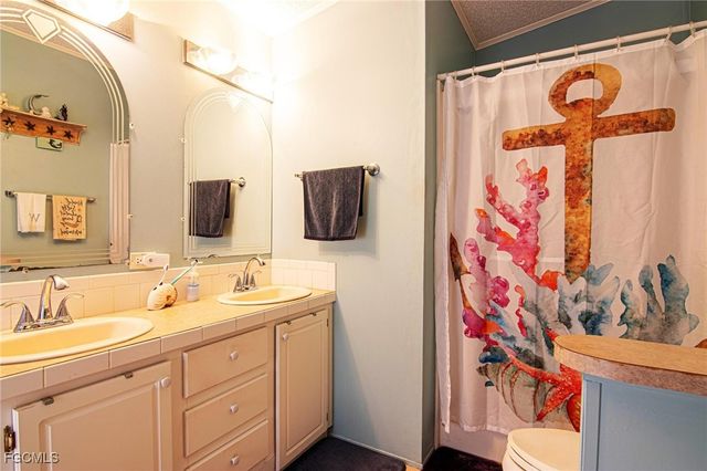 12921 Timothy LN, Fort Myers, FL 33908