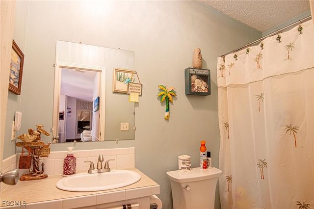 12921 Timothy LN, Fort Myers, FL 33908