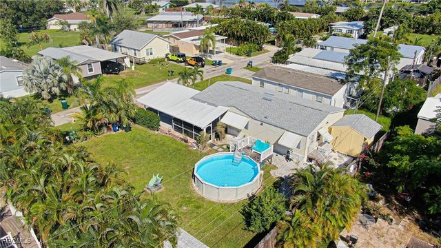 12921 Timothy LN, Fort Myers, FL 33908