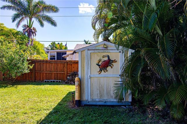 12921 Timothy LN, Fort Myers, FL 33908