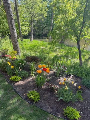 4830 Babcock Trail 111, Inver Grove Heights, MN 55077