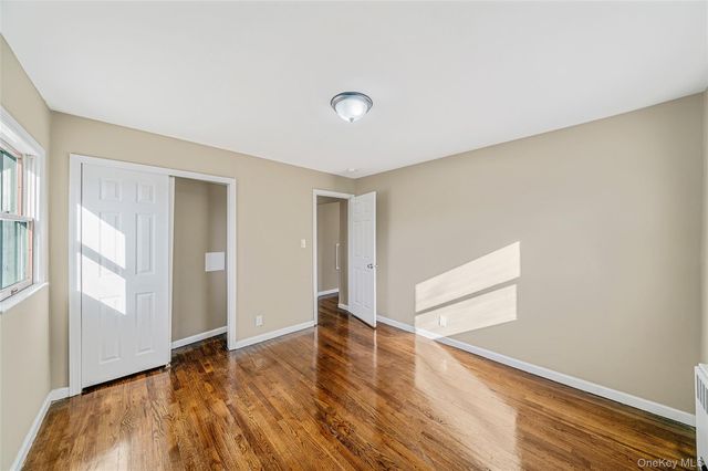 266 W 16th Street, Deer Park, NY 11729