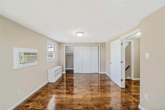 266 W 16th Street, Deer Park, NY 11729