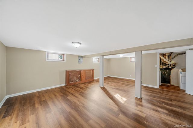 266 W 16th Street, Deer Park, NY 11729