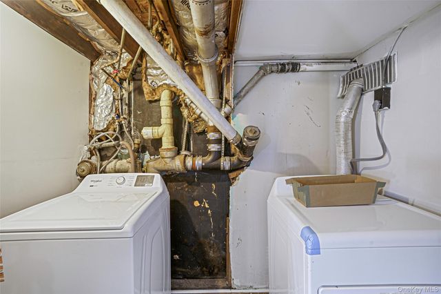 266 W 16th Street, Deer Park, NY 11729