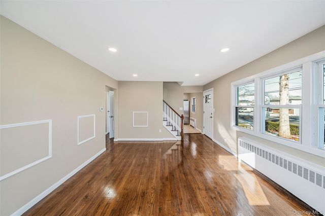 266 W 16th Street, Deer Park, NY 11729