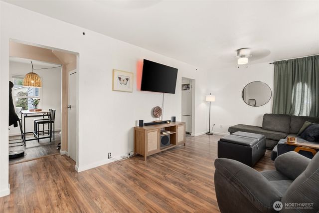 2046 SW Salsbury Ave, Chehalis, WA 98532