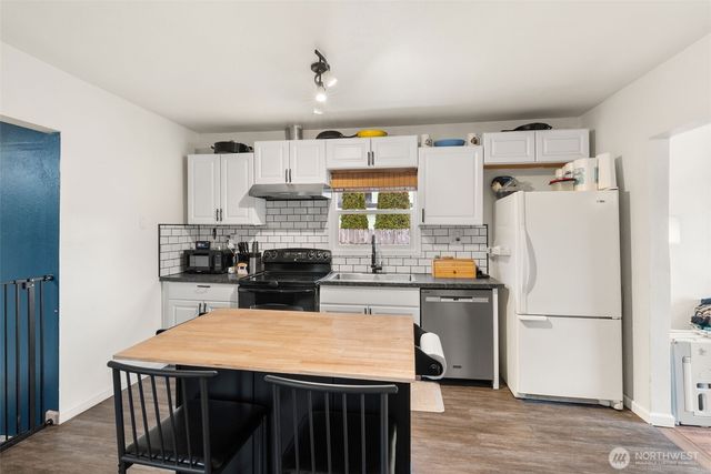 2046 SW Salsbury Ave, Chehalis, WA 98532