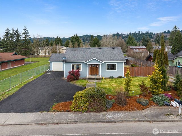 2046 SW Salsbury Ave, Chehalis, WA 98532