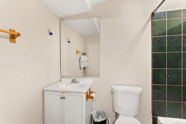 2046 SW Salsbury Ave, Chehalis, WA 98532