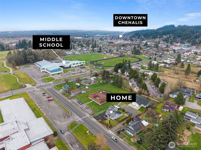 2046 SW Salsbury Ave, Chehalis, WA 98532