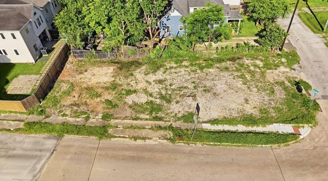 5342 Petty Street, Houston, TX 77007