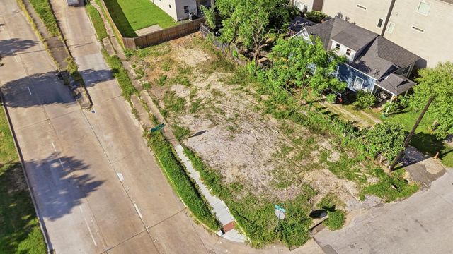 5342 Petty Street, Houston, TX 77007