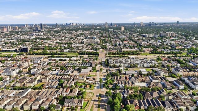 5342 Petty Street, Houston, TX 77007