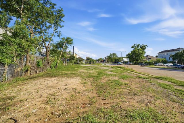 5342 Petty Street, Houston, TX 77007