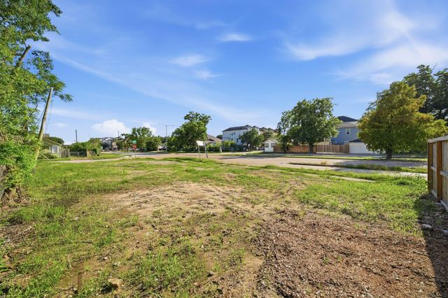 5342 Petty Street, Houston, TX 77007