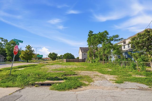 5342 Petty Street, Houston, TX 77007
