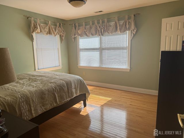 40 Newland Court, Bridgewater, NJ 08807