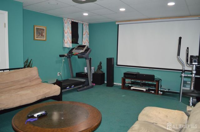 40 Newland Court, Bridgewater, NJ 08807
