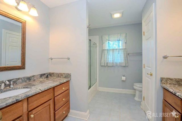 40 Newland Court, Bridgewater, NJ 08807