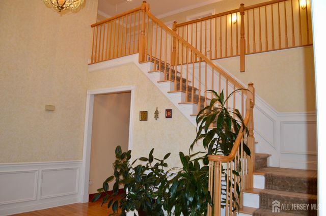 40 Newland Court, Bridgewater, NJ 08807
