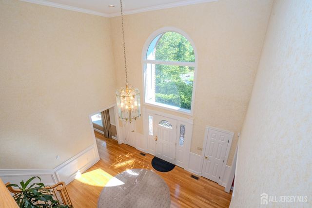 40 Newland Court, Bridgewater, NJ 08807
