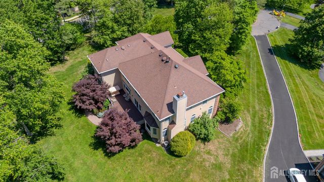 40 Newland Court, Bridgewater, NJ 08807