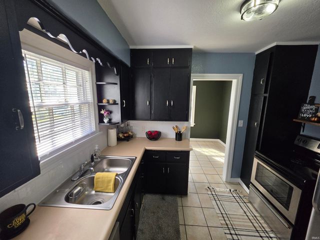 130 W Fleming Avenue, Fort Wayne, IN 46807