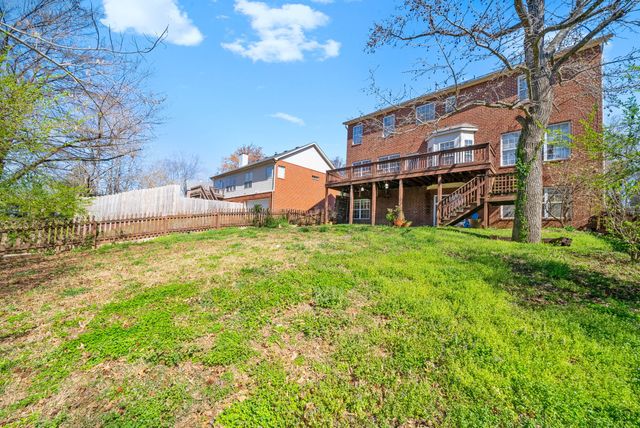 130 Coarsey Blvd, Hendersonville, TN 37075