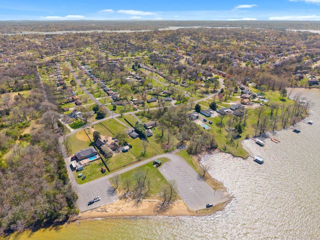 130 Coarsey Blvd, Hendersonville, TN 37075
