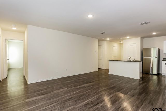 3010 Moorehead, Tyler, TX 75701