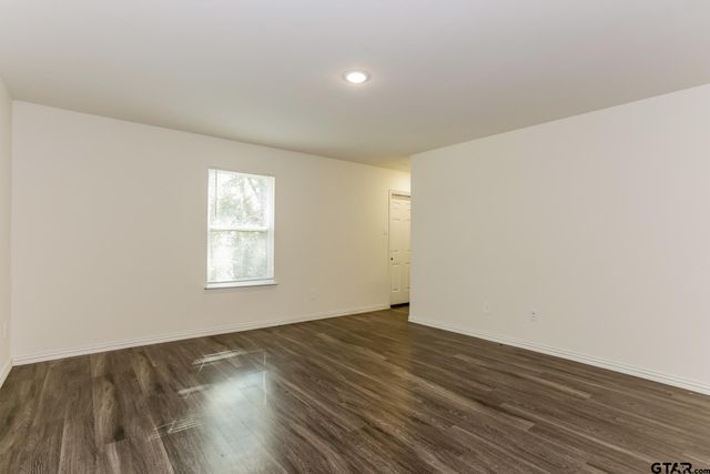 3010 Moorehead, Tyler, TX 75701