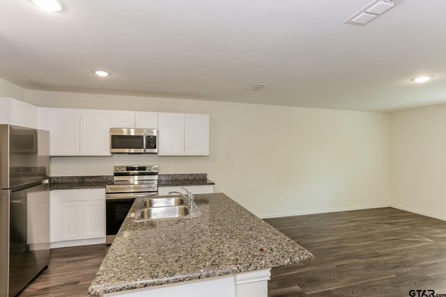 3010 Moorehead, Tyler, TX 75701