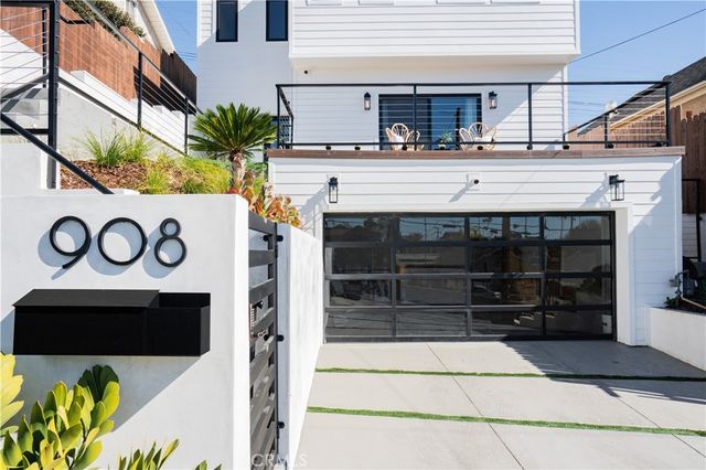 908 N Gage Avenue, Los Angeles, CA 90063