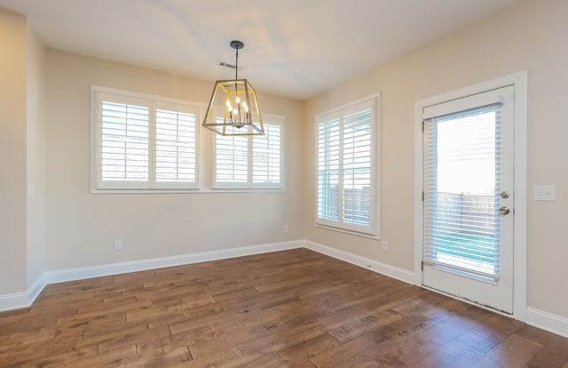 106 Valley Forge Lane, Arlington, TX 76002