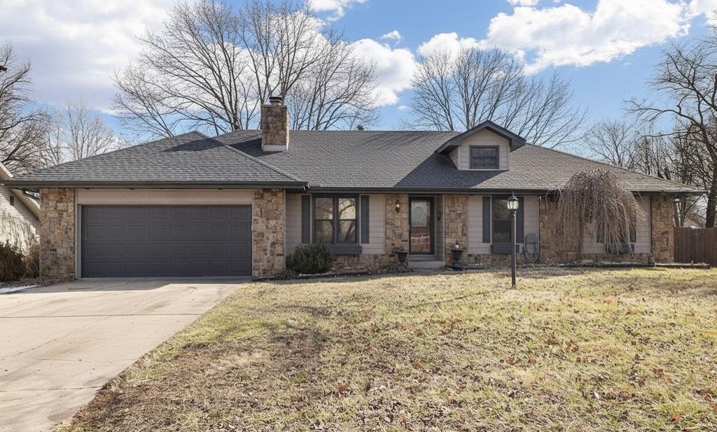 106 Valley Forge Lane, Arlington, TX 76002