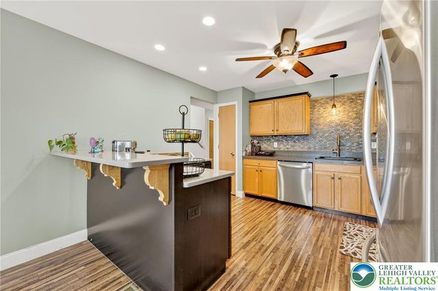 50 Olde Penn Drive, Palmer Twp, PA 18045