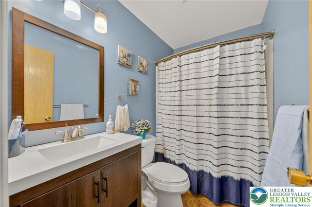 50 Olde Penn Drive, Palmer Twp, PA 18045