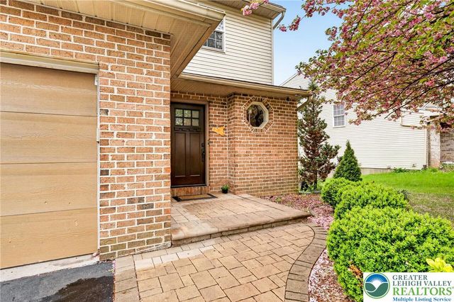 50 Olde Penn Drive, Palmer Twp, PA 18045