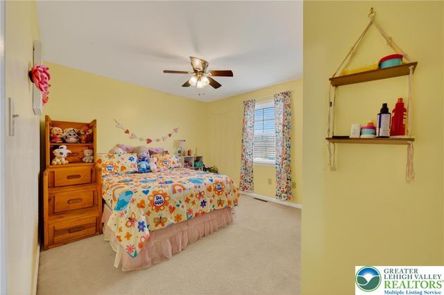 50 Olde Penn Drive, Palmer Twp, PA 18045