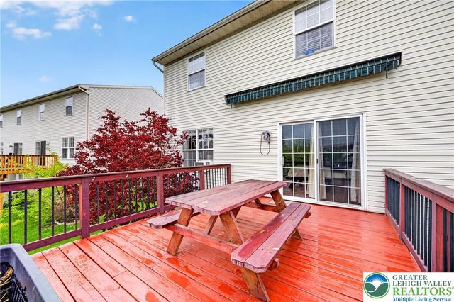 50 Olde Penn Drive, Palmer Twp, PA 18045